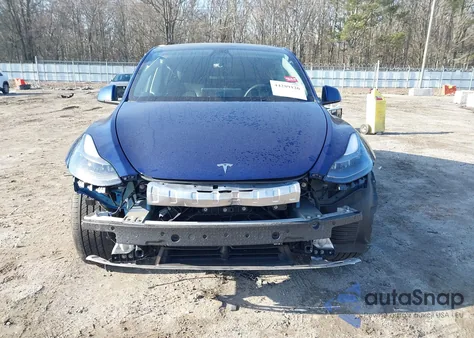 2023 Tesla Model Y Awd/Long Range Dual Motor All-Wheel Drive z USA, uszkodzony, nr VIN 7SAYGDEE7PF707315